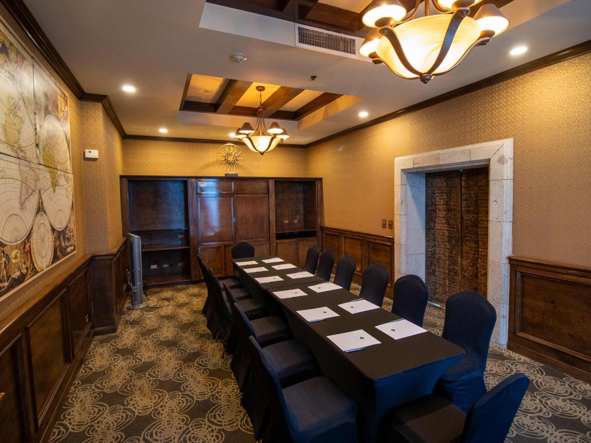 Hotel Araiza Mexicali Bagian luar foto Boardroom