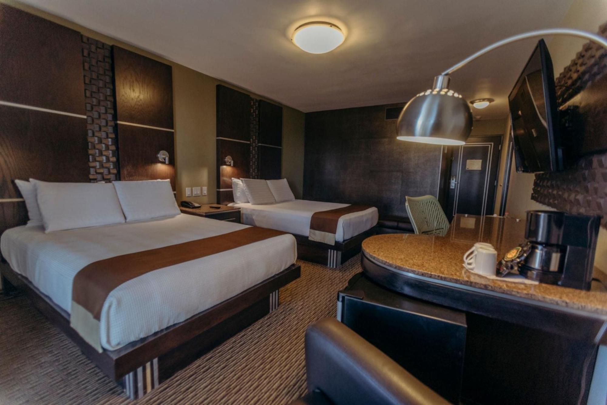 Hotel Araiza Mexicali Ruang foto A room at the Hilton Garden Inn in San Francisco